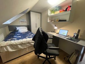 Photo 5- click for photo gallery